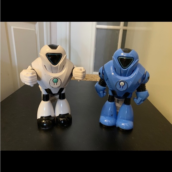 White and Blue Space Robots. “Spark your child’s imagination and love of outer” - Picture 2 of 7